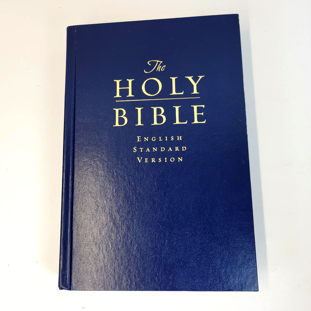 Holy Bible ESV English Standard Version Crossway Blue HC Pew Church Bible 2002
